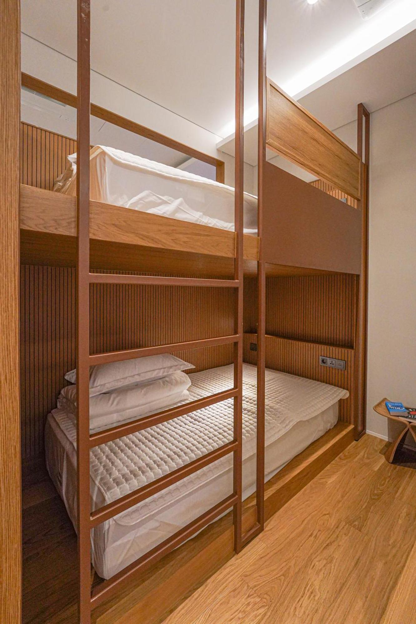 Hotel Ground27 Puszan Kültér fotó